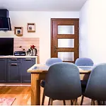 Gory I Doliny Apartment Lapszanka